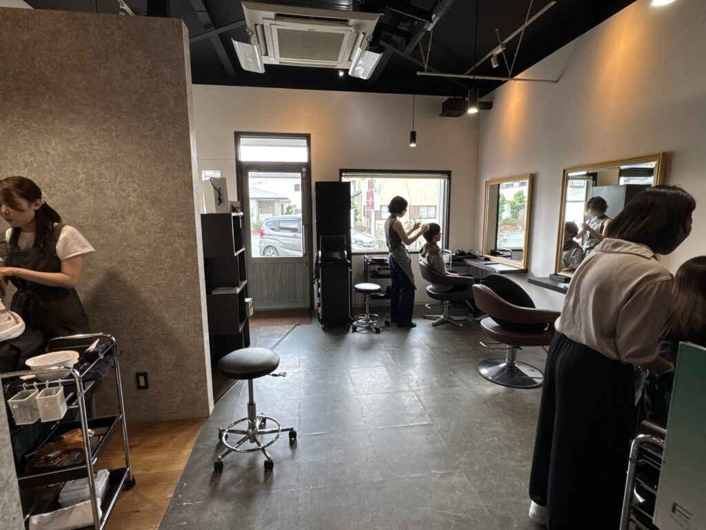 美容師求人情報 - 美容室Le･reve（ル・レーヴ）浜松船越店 – 艶髪であなたの「なりたい」を叶える美容室